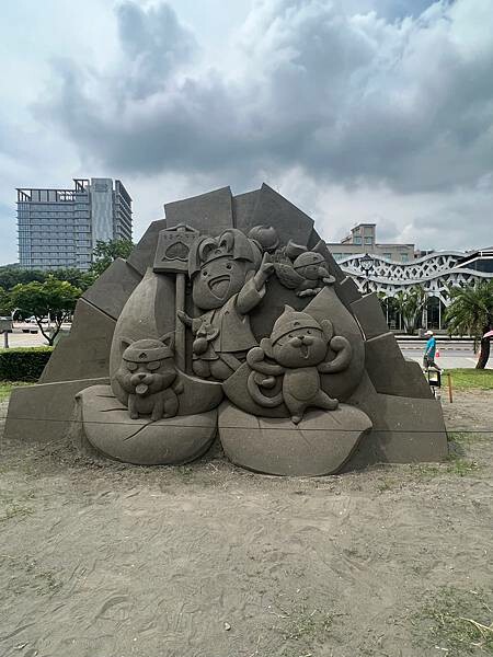 新北市八里一日遊：2023年八里神化沙雕藝術展。挖子尾自然保