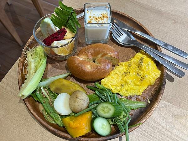 太麻里金崙一日遊:金崙小鎮慢走。LiKa咖啡廳早午餐、太麻里