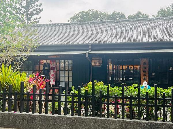 嘉義市步行路線：阿里山檜木的檜意森活村、藝術家王文志的森林之