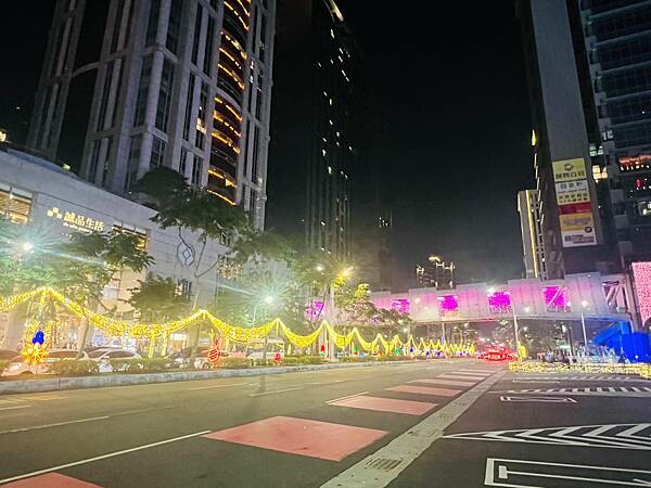 2023年新北耶誕城燈飾。走走逛逛