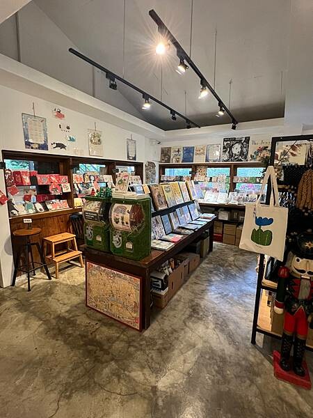 台北貓空景觀咖啡廳：生活在他方夜貓店。深山裡營業至凌晨2點的