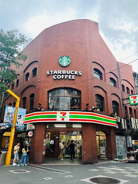 台北北門承恩門。撫臺洋樓石頭厝市定古蹟