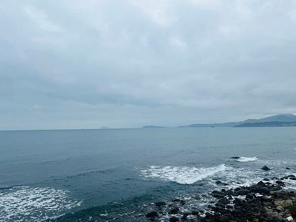 北海岸一日遊:跳石站、石門洞、午餐 Le Qua 公雞餐廳 北海岸一日遊:跳石站、石門洞、午餐 Le Qua 公雞餐廳