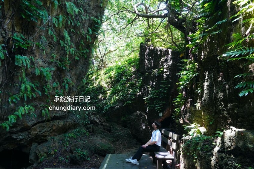 屏東x小琉球兩天一夜！入住緩慢大鵬灣民宿、山川琉璃吊橋、東港王船文化、美人洞、山豬溝、烏鬼洞｜雄獅國內旅遊行程 - 承錠旅行日記