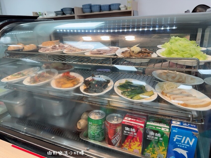 宜蘭最強豬腸冬粉【林家豬腸冬粉_礁溪店】大骨、薏仁及中藥材細