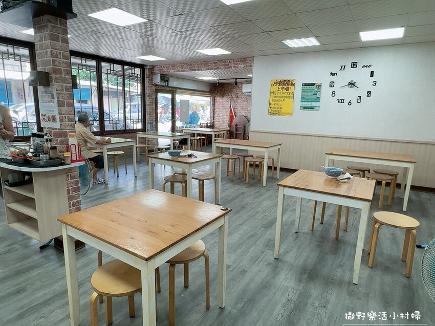 宜蘭最強豬腸冬粉【林家豬腸冬粉_礁溪店】大骨、薏仁及中藥材細