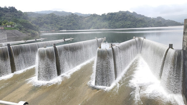 鯉魚潭水庫 - 鋸齒溢洪道
