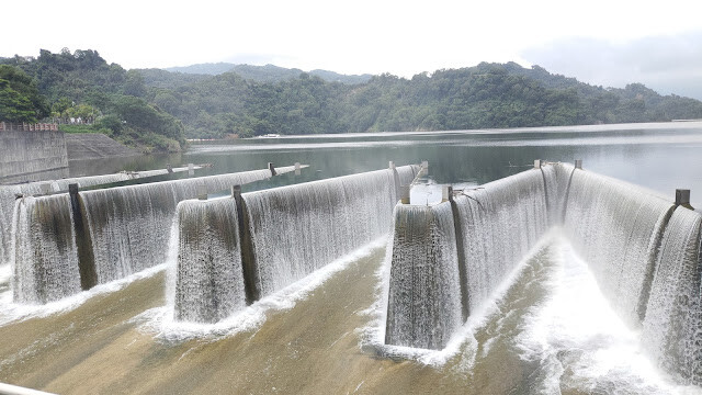 鯉魚潭水庫 - 鋸齒溢洪道