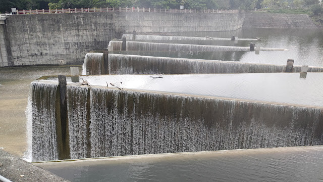 鯉魚潭水庫 - 鋸齒溢洪道