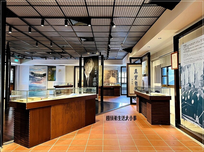 帶你深入三芝遊客中心！從古典風格建築到全新展覽，了解三芝名人的故事，享受親子友善環境，還有免費停車和可愛水池等你來體驗。