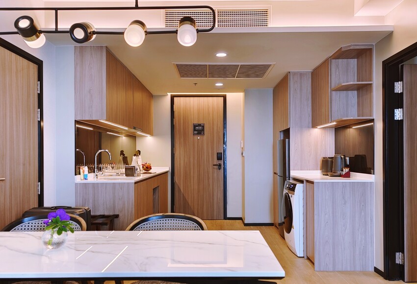 泰國芭達雅自由行  Veranda Resort Pattaya - MGallery、Somerset Pattaya 輕奢五星飯店賞日落、登上 Ocean Sky 看猛男舞團表演