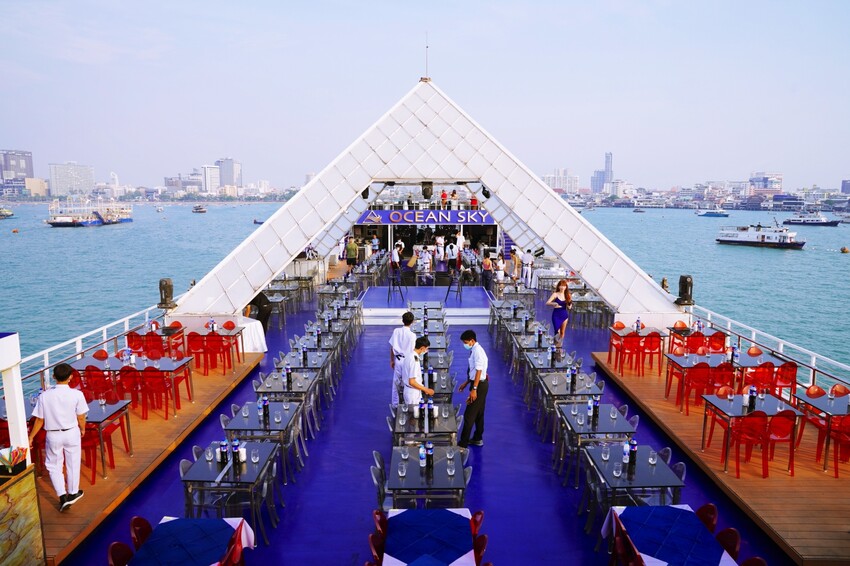 泰國芭達雅自由行  Veranda Resort Pattaya - MGallery、Somerset Pattaya 輕奢五星飯店賞日落、登上 Ocean Sky 看猛男舞團表演