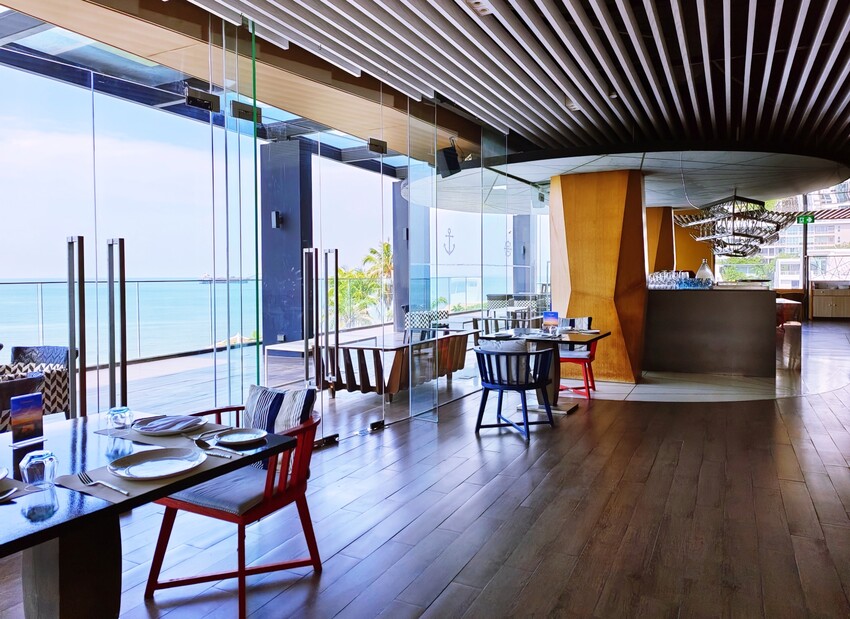 泰國芭達雅自由行  Veranda Resort Pattaya - MGallery、Somerset Pattaya 輕奢五星飯店賞日落、登上 Ocean Sky 看猛男舞團表演