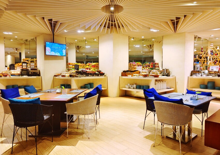 泰國芭達雅自由行  Veranda Resort Pattaya - MGallery、Somerset Pattaya 輕奢五星飯店賞日落、登上 Ocean Sky 看猛男舞團表演