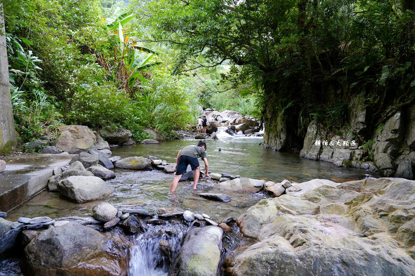 宜蘭溪邊玩水撈魚「圳頭鴛鴦溪」,員山隱藏版溪邊烤肉、親子玩水