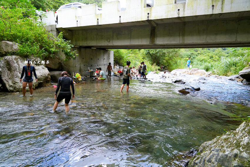 宜蘭溪邊玩水撈魚「圳頭鴛鴦溪」,員山隱藏版溪邊烤肉、親子玩水