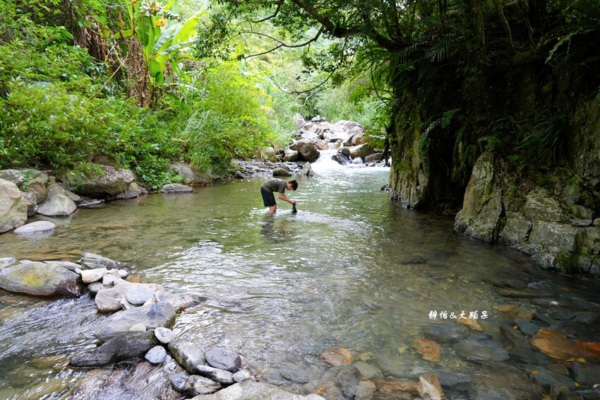 宜蘭溪邊玩水撈魚「圳頭鴛鴦溪」,員山隱藏版溪邊烤肉、親子玩水