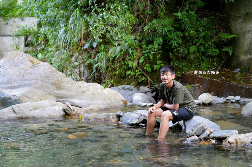 宜蘭溪邊玩水撈魚「圳頭鴛鴦溪」,員山隱藏版溪邊烤肉、親子玩水