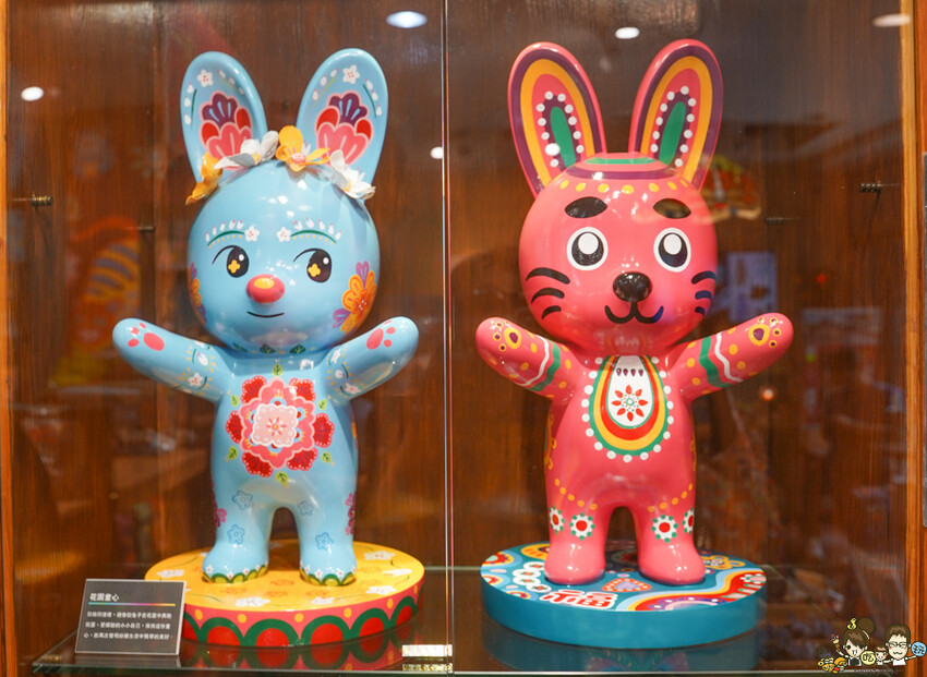 解開彩虹密碼的網紅打卡熱點 彩虹文創 台中草悟道店，獨家彩虹村商品、童趣歡樂打卡點、可休憩喝咖啡吃冰、台中伴手禮 - 跟著尼力吃喝玩樂＆親子生活