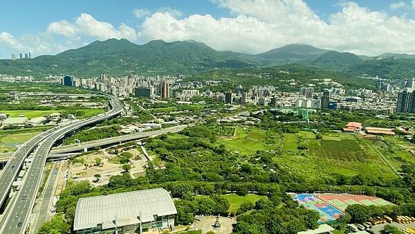 IMG_1586 (1).jpg IMG_1586 (1).jpg