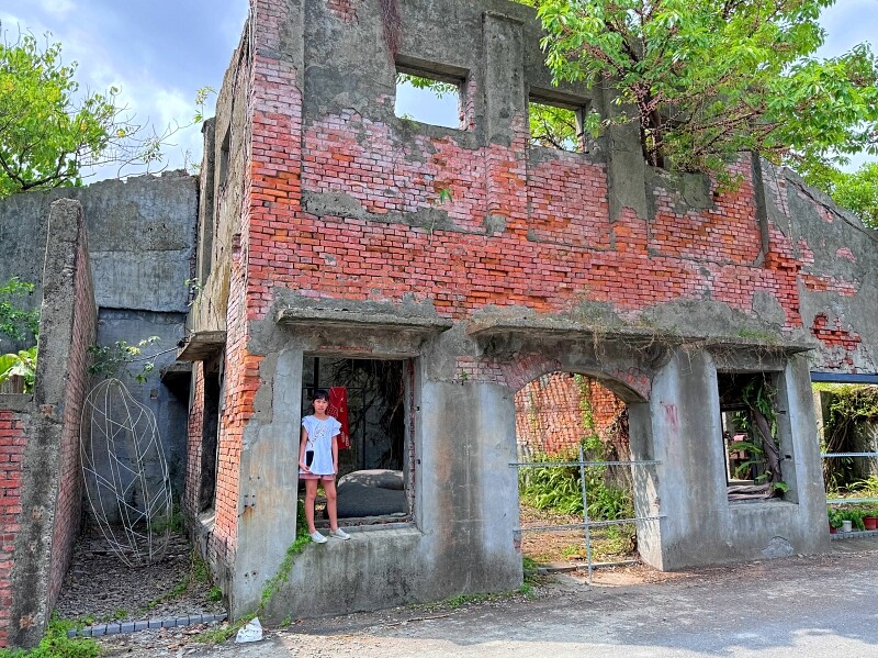 宜蘭縣壯圍鄉古亭穀倉，甘之如宜園區》舊穀倉內隱藏超殺IG熱點，廢墟老屋變身網美必拍聖地