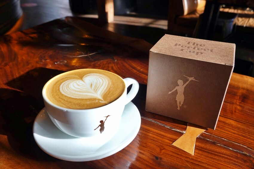 美國【西雅圖】Storyville Coffee Pike Place，喝咖啡送馬克杯，大樓裡的隱藏版咖啡廳