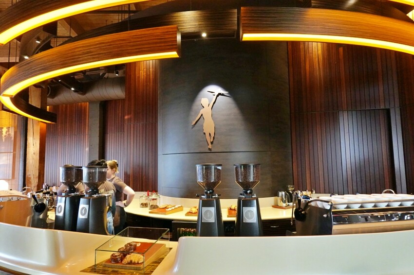 美國【西雅圖】Storyville Coffee Pike Place，喝咖啡送馬克杯，大樓裡的隱藏版咖啡廳