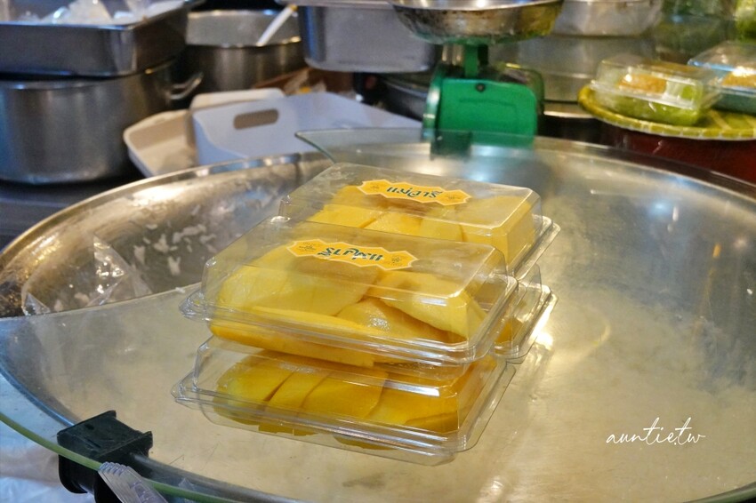 泰國【曼谷】Thong Lor 站｜Mae Varee 芒果糯米飯，香甜芒果熱熱椰漿，曼谷最愛芒果糯米飯沒有之一！