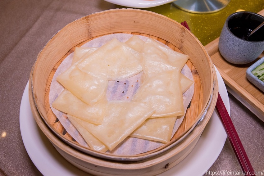 台南市南區台南一鴨六吃脆皮烤鴨在這裡,全新推出雙人、四人份福圓鴨套餐,招牌城旅軒中餐廳,搭配鴨肉的上海菜飯、紅袍孜然香酥等20種鴨料理~城旅軒中餐廳