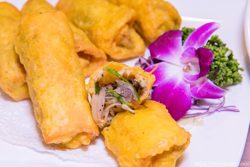 台南市南區台南一鴨六吃脆皮烤鴨在這裡,全新推出雙人、四人份福圓鴨套餐,招牌城旅軒中餐廳,搭配鴨肉的上海菜飯、紅袍孜然香酥等20種鴨料理~城旅軒中餐廳