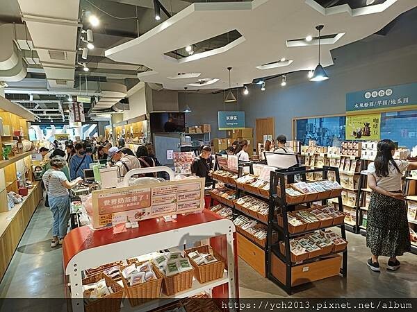 想瞭解台灣之光珍奶怎麼做出來的,就到宜蘭蘇澳奇麗灣珍奶館