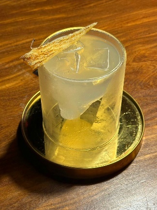 台北市大安區東區餐酒館【台北美食】東區的海底龍宮AQUA Lounge，大安區最浪漫的網紅餐廳！有菜單，東區特色調酒【聚餐推薦】捷運美食【板南線餐廳】