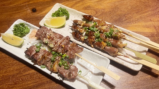 台北市大安區東區餐酒館【台北美食】東區的海底龍宮AQUA Lounge，大安區最浪漫的網紅餐廳！有菜單，東區特色調酒【聚餐推薦】捷運美食【板南線餐廳】