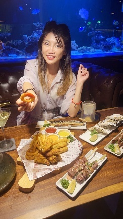 台北市大安區東區餐酒館【台北美食】東區的海底龍宮AQUA Lounge，大安區最浪漫的網紅餐廳！有菜單，東區特色調酒【聚餐推薦】捷運美食【板南線餐廳】