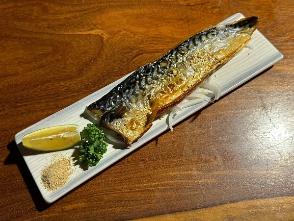 台北市大安區東區餐酒館【台北美食】東區的海底龍宮AQUA Lounge，大安區最浪漫的網紅餐廳！有菜單，東區特色調酒【聚餐推薦】捷運美食【板南線餐廳】