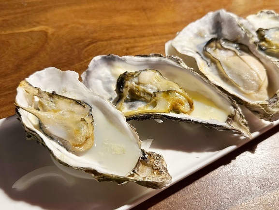 台北市大安區東區餐酒館【台北美食】東區的海底龍宮AQUA Lounge，大安區最浪漫的網紅餐廳！有菜單，東區特色調酒【聚餐推薦】捷運美食【板南線餐廳】