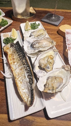 台北市大安區東區餐酒館【台北美食】東區的海底龍宮AQUA Lounge，大安區最浪漫的網紅餐廳！有菜單，東區特色調酒【聚餐推薦】捷運美食【板南線餐廳】