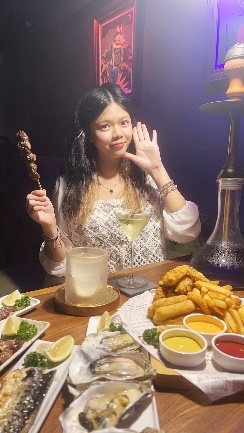 台北市大安區東區餐酒館【台北美食】東區的海底龍宮AQUA Lounge，大安區最浪漫的網紅餐廳！有菜單，東區特色調酒【聚餐推薦】捷運美食【板南線餐廳】