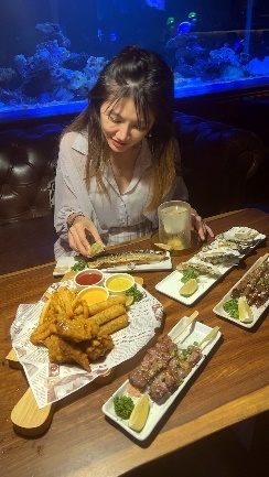 台北市大安區東區餐酒館【台北美食】東區的海底龍宮AQUA Lounge，大安區最浪漫的網紅餐廳！有菜單，東區特色調酒【聚餐推薦】捷運美食【板南線餐廳】