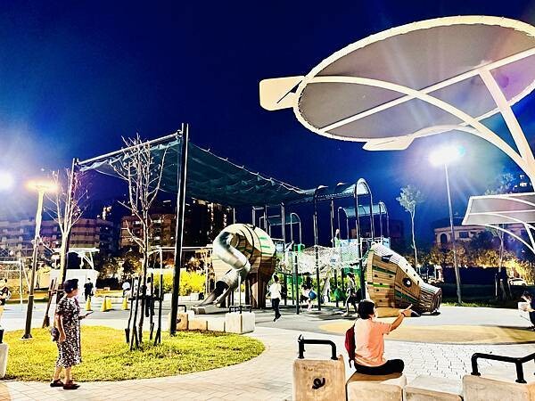 ★台中親子景點推薦★台中最新特色遊戲場『豬事圓滿公園』,全台