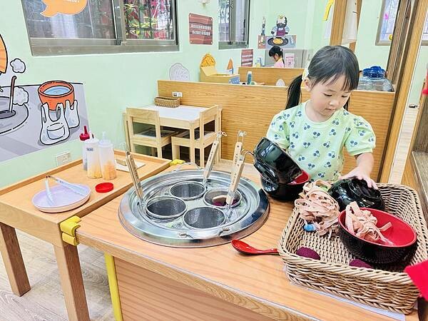 ★桃園親子景點推薦★以車車為主題的『中壢五權親子館』,超擬真