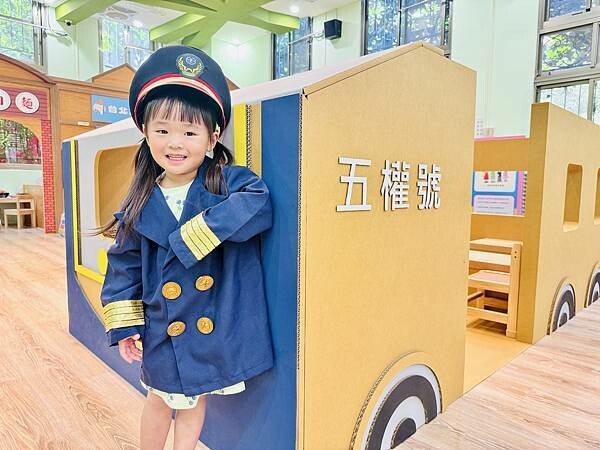 ★桃園親子景點推薦★以車車為主題的『中壢五權親子館』,超擬真