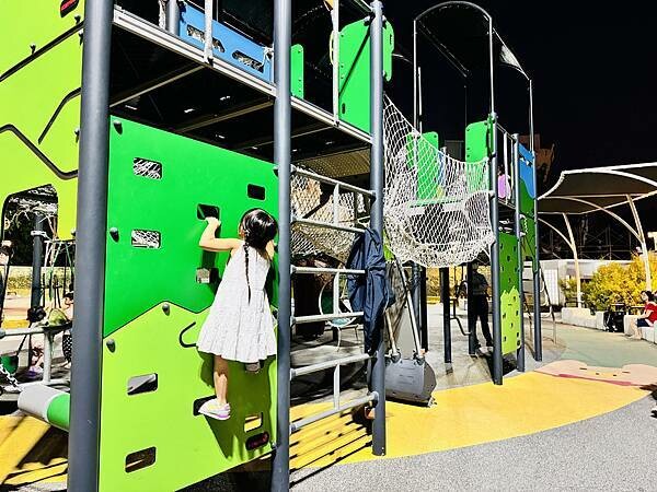 ★台中親子景點推薦★台中最新特色遊戲場『豬事圓滿公園』,全台