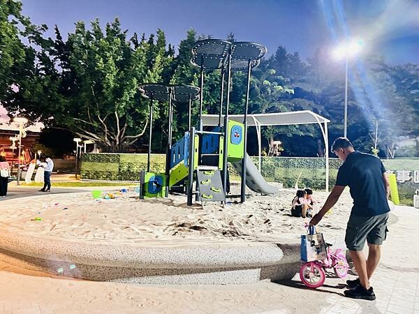 ★台中親子景點推薦★台中最新特色遊戲場『豬事圓滿公園』,全台
