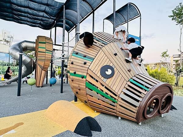 ★台中親子景點推薦★台中最新特色遊戲場『豬事圓滿公園』,全台