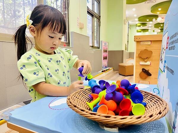 ★桃園親子景點推薦★以車車為主題的『中壢五權親子館』,超擬真