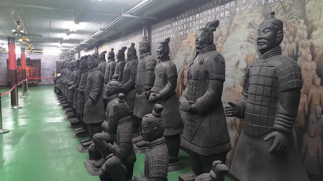 白人牙膏觀光工廠 - 兵馬俑
