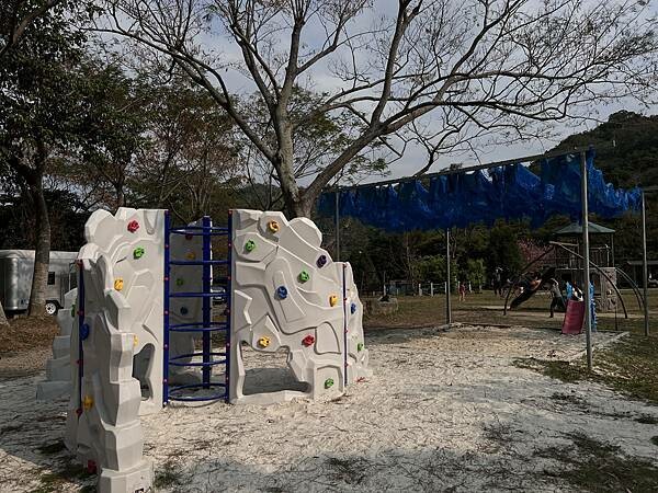 【親子露營推薦】 新竹 威尼斯溫泉露營地 免裝備露營車 乾淨