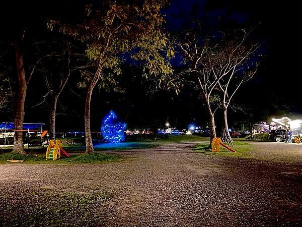 【親子露營推薦】 新竹 威尼斯溫泉露營地 免裝備露營車 乾淨