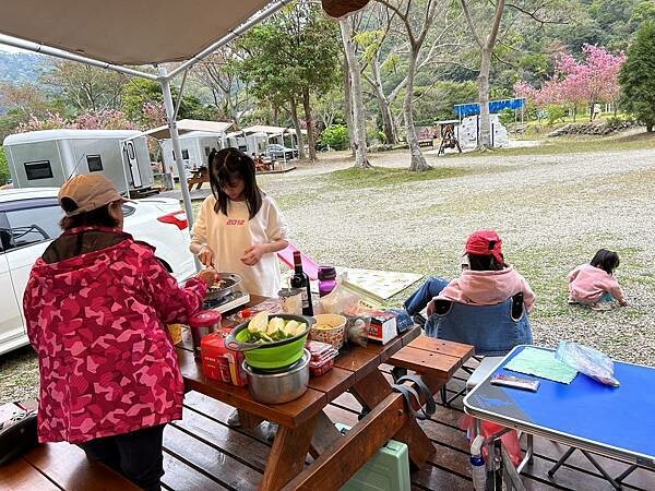 【親子露營推薦】 新竹 威尼斯溫泉露營地 免裝備露營車 乾淨